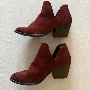 Steve Madden Adelphie Burgundy Suede Bootie WM 8